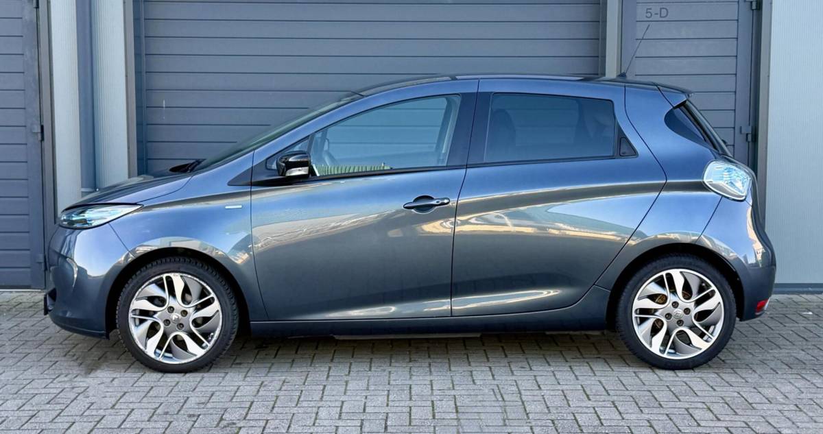 Renault ZOE Renault Zoe R110 Limited 41 kWh 🔋 | Koop Accu | LAGE KM | Camera | Carplay | BOSE | 5 Deurs |