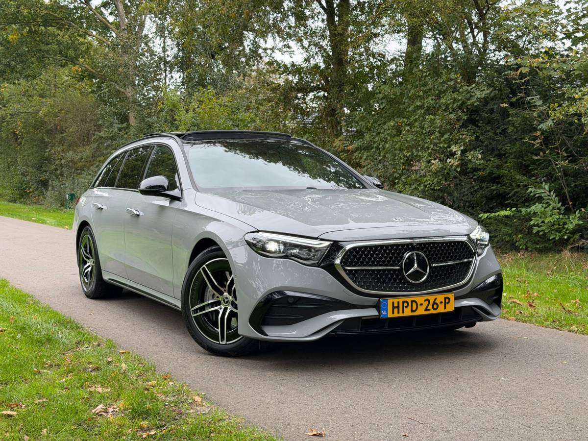 Mercedes-Benz E-Klasse Mercedes-Benz E-klasse Estate 300 de 4MATIC AMG Line | Superscreen | Pano | Burmester | Nightpakket | BTW |