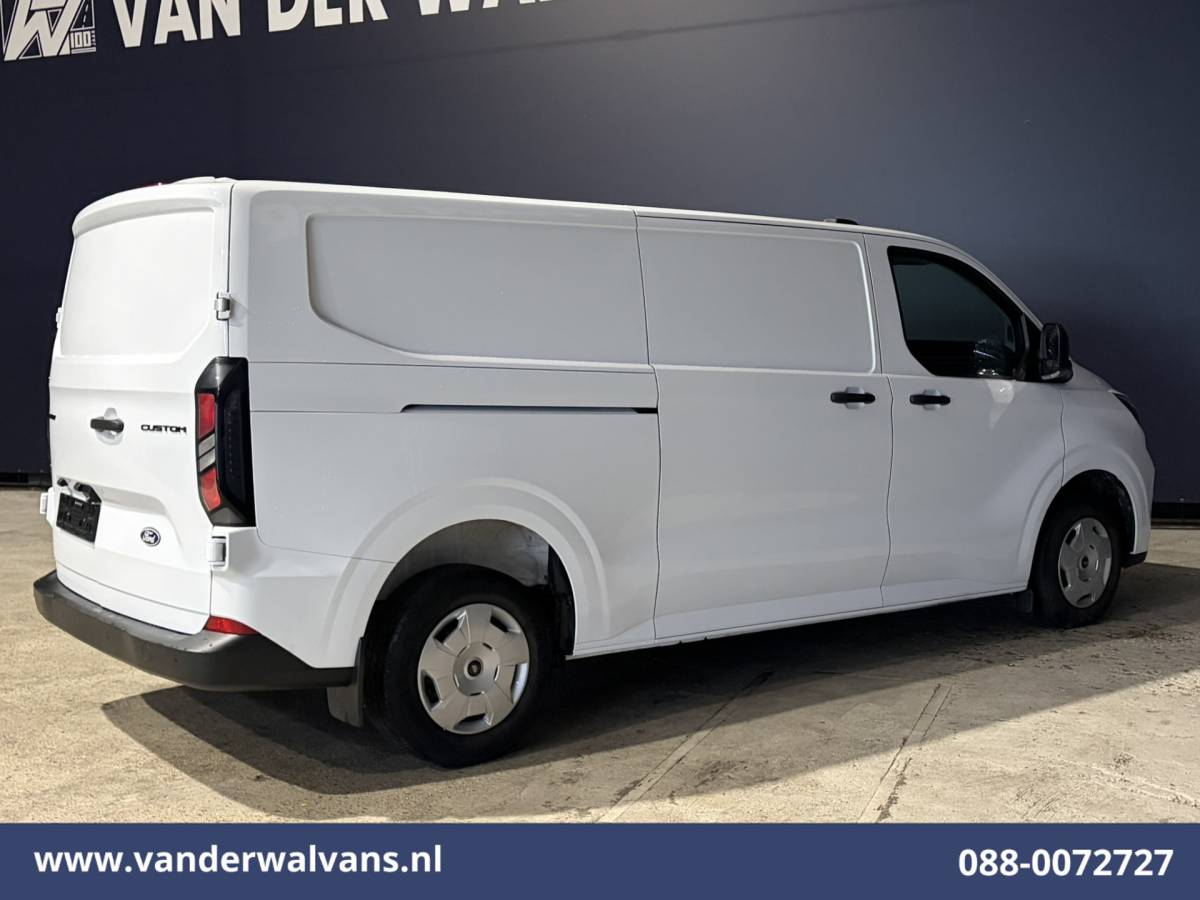 Ford Transit Custom Ford Transit Custom 2.0 TDCI 136pk L2H1 Euro6 Airco | Camera | LED | Apple Carplay | Cruisecontrol Android Auto, Verwarmde Voorruit, Parkeersensoren, Bijrijdersbank, 2740kg trekvermogen