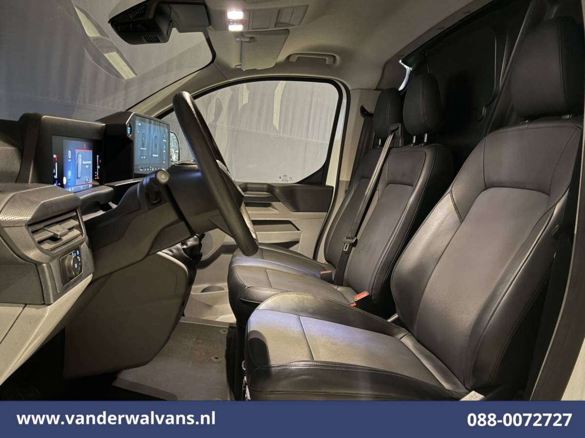 Ford Transit Custom Ford Transit Custom 2.0 TDCI 136pk L2H1 Euro6 Airco | Camera | LED | Apple Carplay | Cruisecontrol Android Auto, Verwarmde Voorruit, Parkeersensoren, Bijrijdersbank, 2740kg trekvermogen