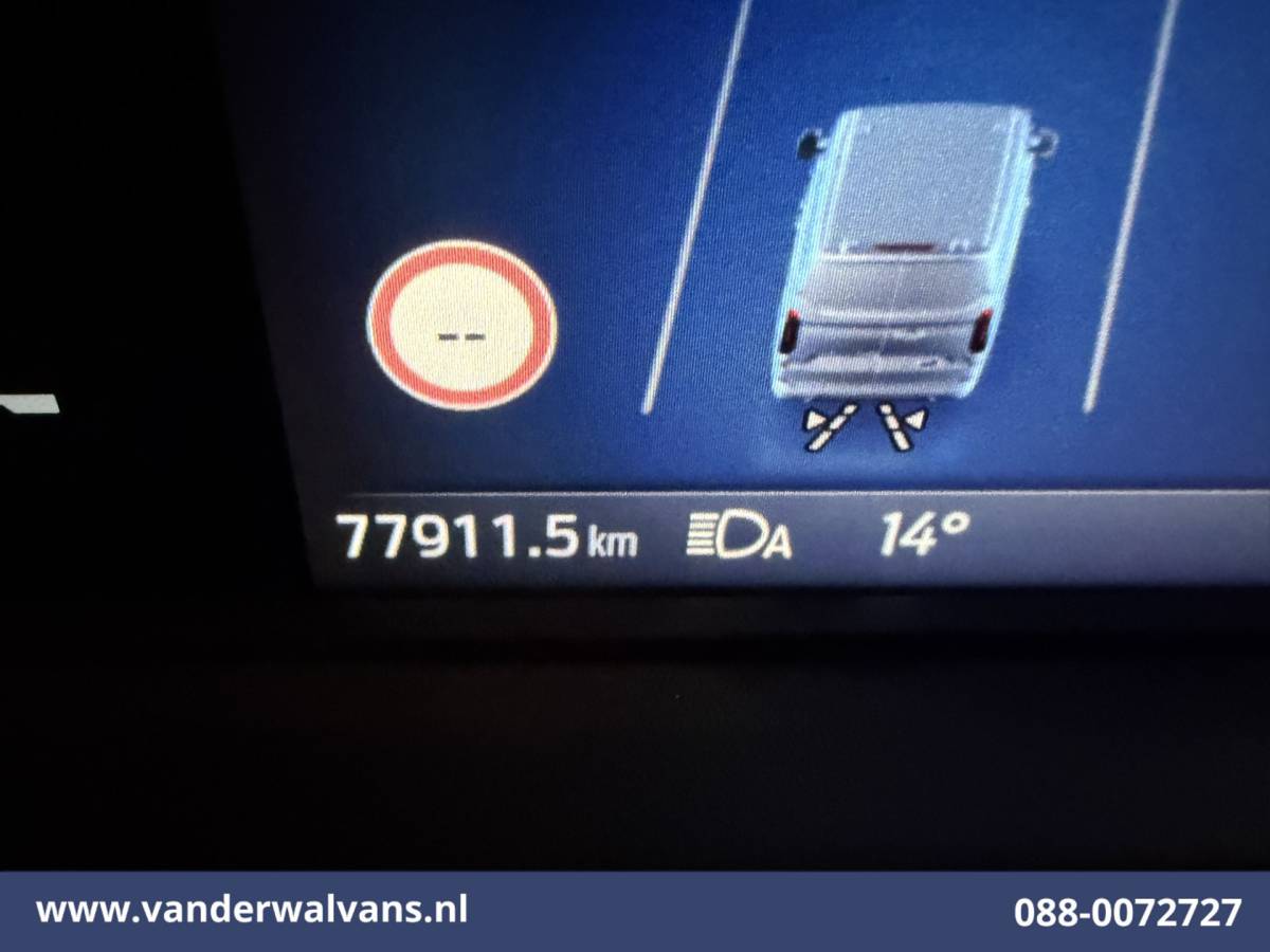 Ford Transit Custom Ford Transit Custom 2.0 TDCI 136pk L2H1 Euro6 Airco | Camera | LED | Apple Carplay | Cruisecontrol Android Auto, Verwarmde Voorruit, Parkeersensoren, Bijrijdersbank, 2740kg trekvermogen