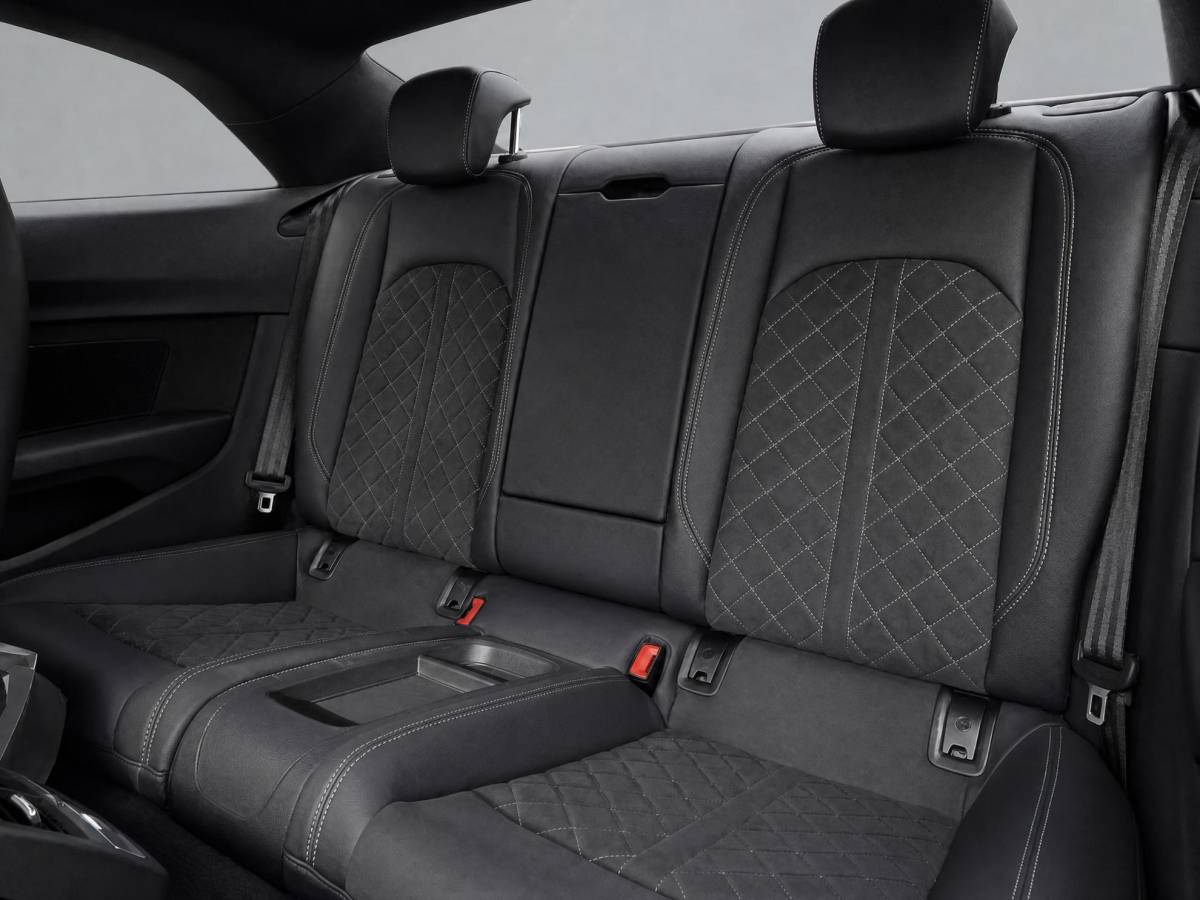 Audi A5 Audi A5 Coupé 40 TFSI quattro 204pk S edition · Camera · Matrix LED · Elek. Voorstoelen + Massage · Optiekpakket Zwart · Apple/Android Car Play · Sfeerverlichting ·