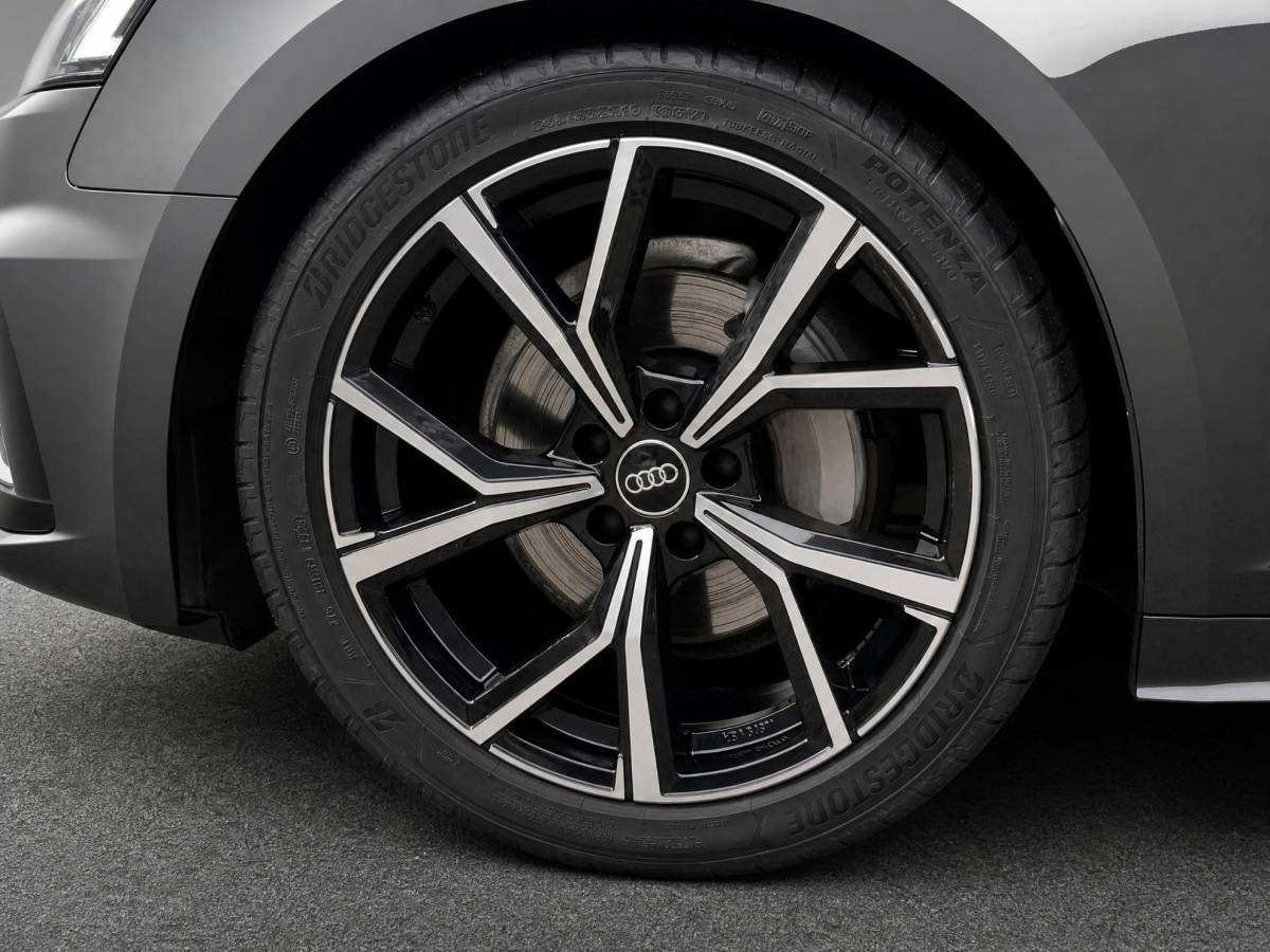 Audi A5 Audi A5 Coupé 40 TFSI quattro 204pk S edition · Camera · Matrix LED · Elek. Voorstoelen + Massage · Optiekpakket Zwart · Apple/Android Car Play · Sfeerverlichting ·