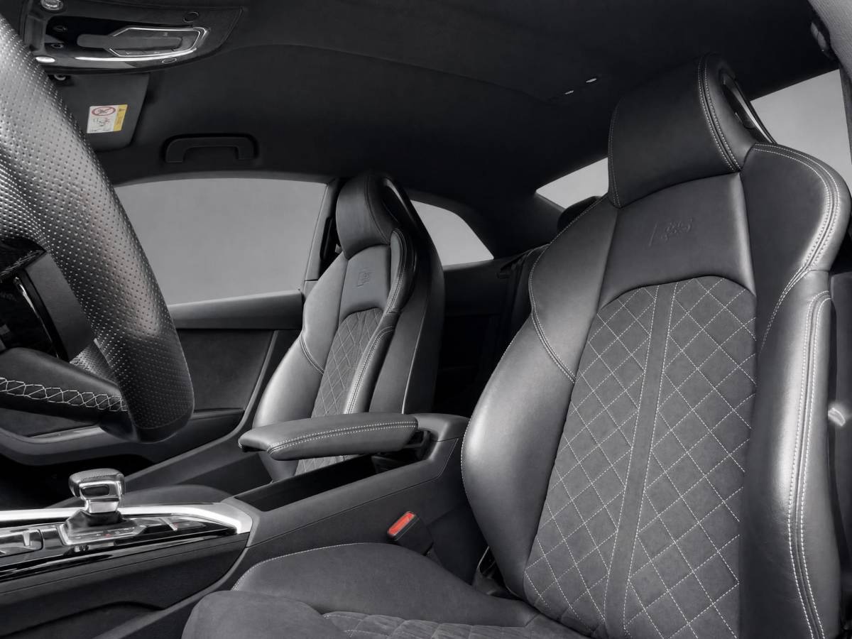 Audi A5 Audi A5 Coupé 40 TFSI quattro 204pk S edition · Camera · Matrix LED · Elek. Voorstoelen + Massage · Optiekpakket Zwart · Apple/Android Car Play · Sfeerverlichting ·