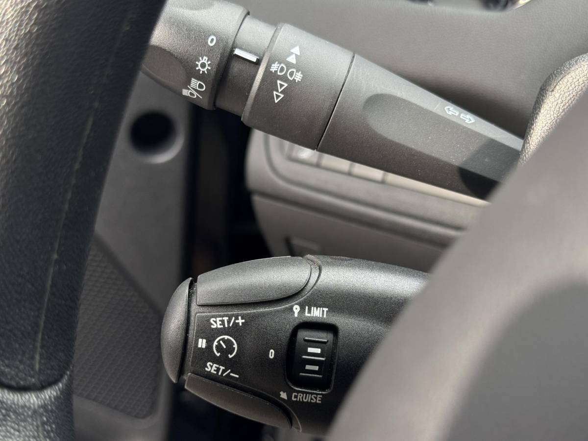 Peugeot 208 Peugeot 208 1.2 PureTech Blue Lion Navi|Airco|trekhaak|Cruise|PDC|Carplay|N.A.P|APK tot 05-2027
