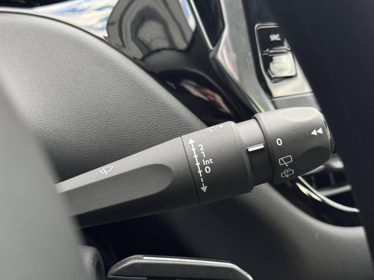 Peugeot 208 Peugeot 208 1.2 PureTech Blue Lion Navi|Airco|trekhaak|Cruise|PDC|Carplay|N.A.P|APK tot 05-2027