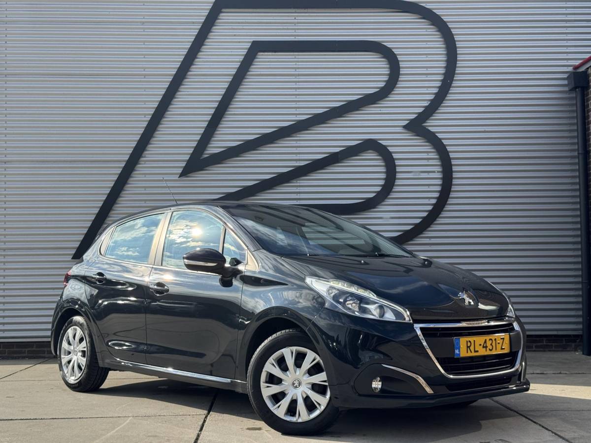 Peugeot 208 Peugeot 208 1.2 PureTech Blue Lion Navi|Airco|trekhaak|Cruise|PDC|Carplay|N.A.P|APK tot 05-2027