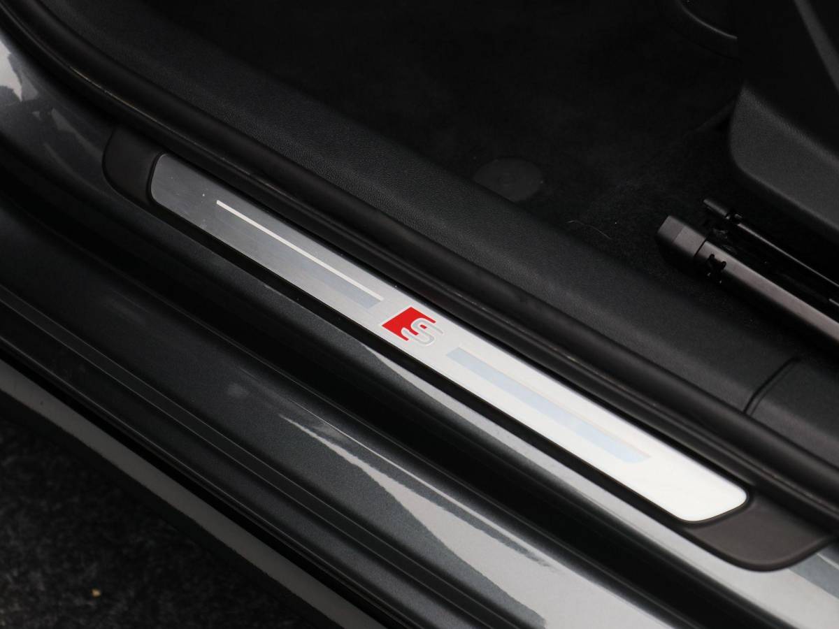 Audi A3 Audi A3 Sportback 45 TFSi e 245 Pk S line Competition | Stoelverwarming | Camera | Virtual Cockpit | CarPlay | Matrix LED | 18 Inch | 55.125 Km !!