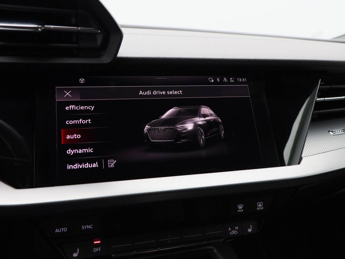 Audi A3 Audi A3 Sportback 45 TFSi e 245 Pk S line Competition | Stoelverwarming | Camera | Virtual Cockpit | CarPlay | Matrix LED | 18 Inch | 55.125 Km !!
