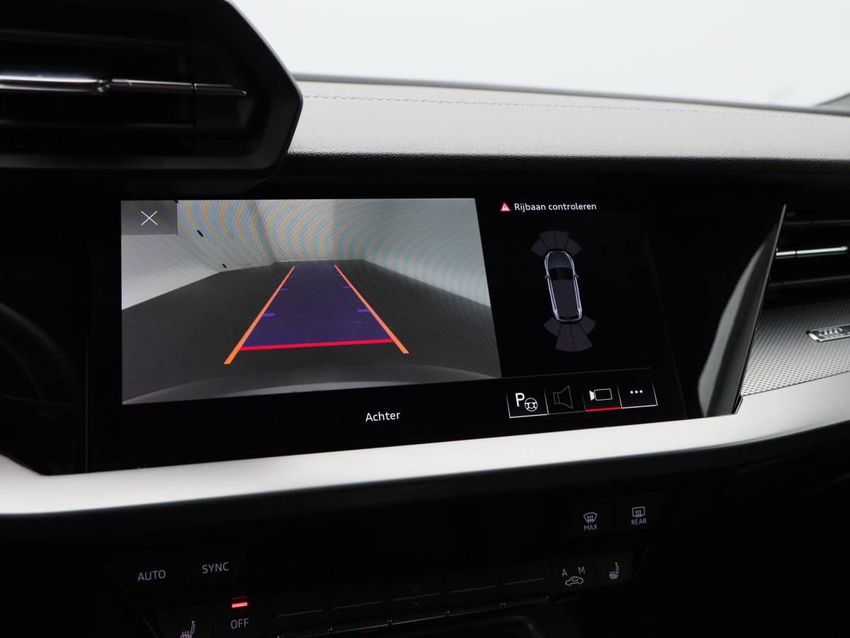 Audi A3 Audi A3 Sportback 45 TFSi e 245 Pk S line Competition | Stoelverwarming | Camera | Virtual Cockpit | CarPlay | Matrix LED | 18 Inch | 55.125 Km !!