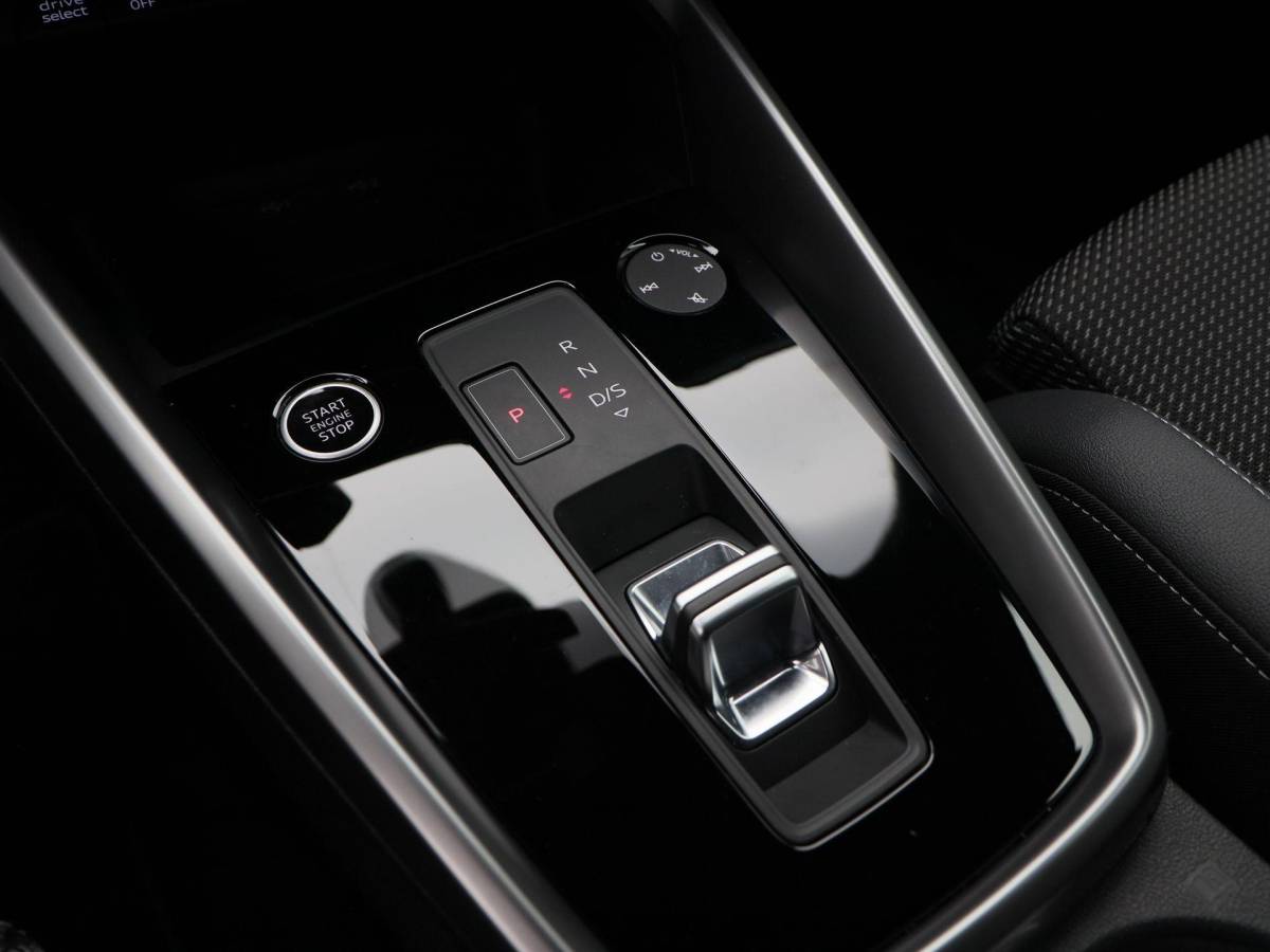 Audi A3 Audi A3 Sportback 45 TFSi e 245 Pk S line Competition | Stoelverwarming | Camera | Virtual Cockpit | CarPlay | Matrix LED | 18 Inch | 55.125 Km !!