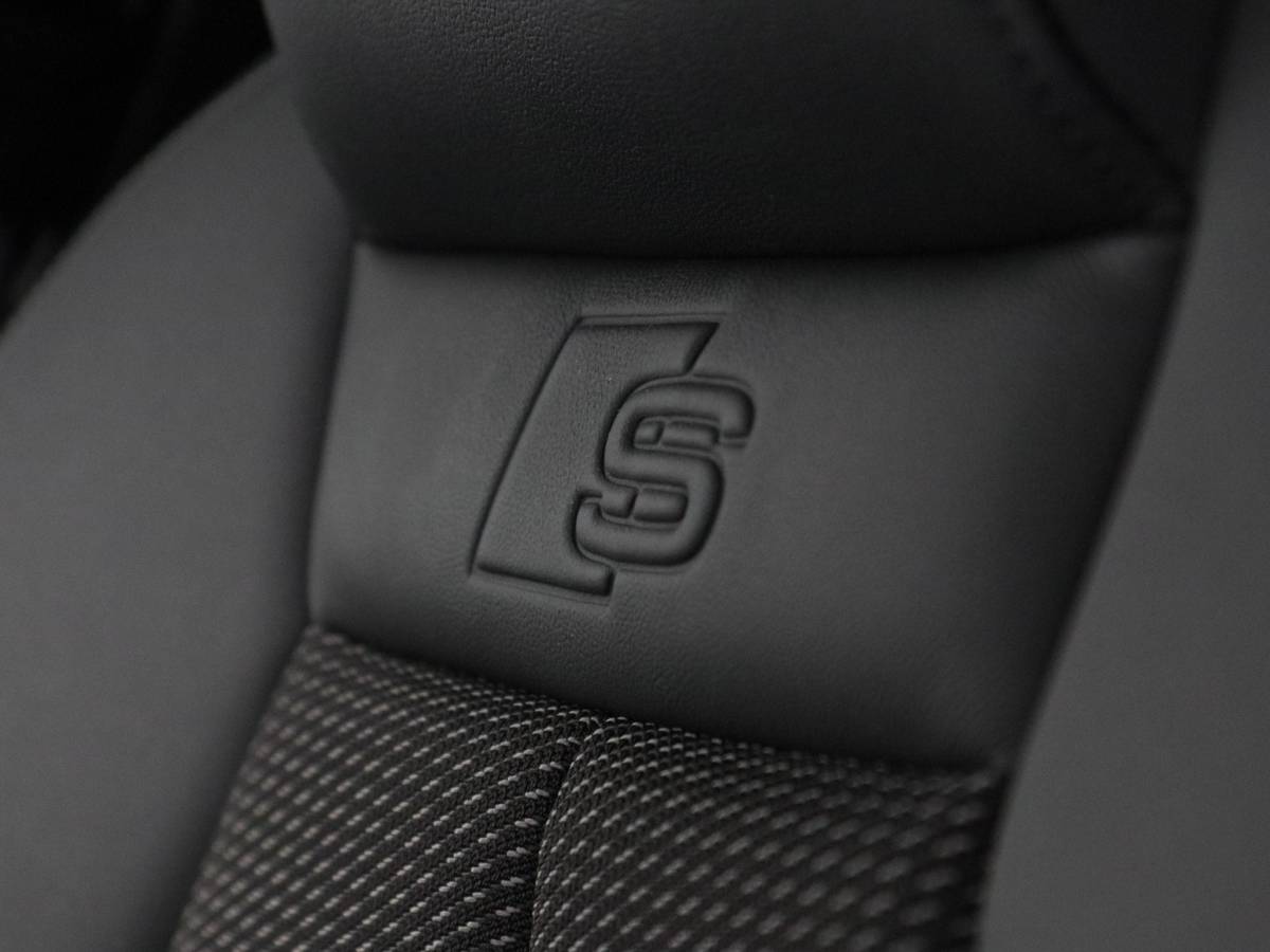 Audi A3 Audi A3 Sportback 45 TFSi e 245 Pk S line Competition | Stoelverwarming | Camera | Virtual Cockpit | CarPlay | Matrix LED | 18 Inch | 55.125 Km !!