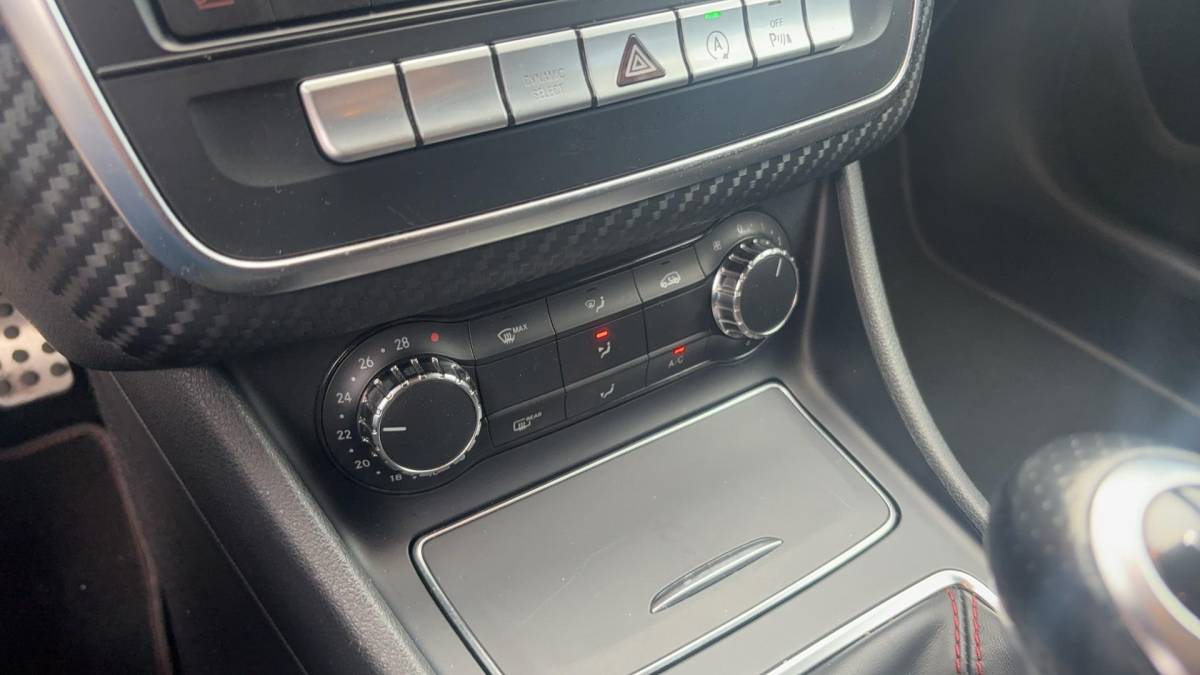 Mercedes-Benz A-Klasse Mercedes-Benz A-klasse 160 AMG Night Edition TREKHAAK / FULL LED / PARKEERSENSOREN / NAVI / AIRCO / PDC / BLUETOOTH / CRUISE / NL-AUTO
