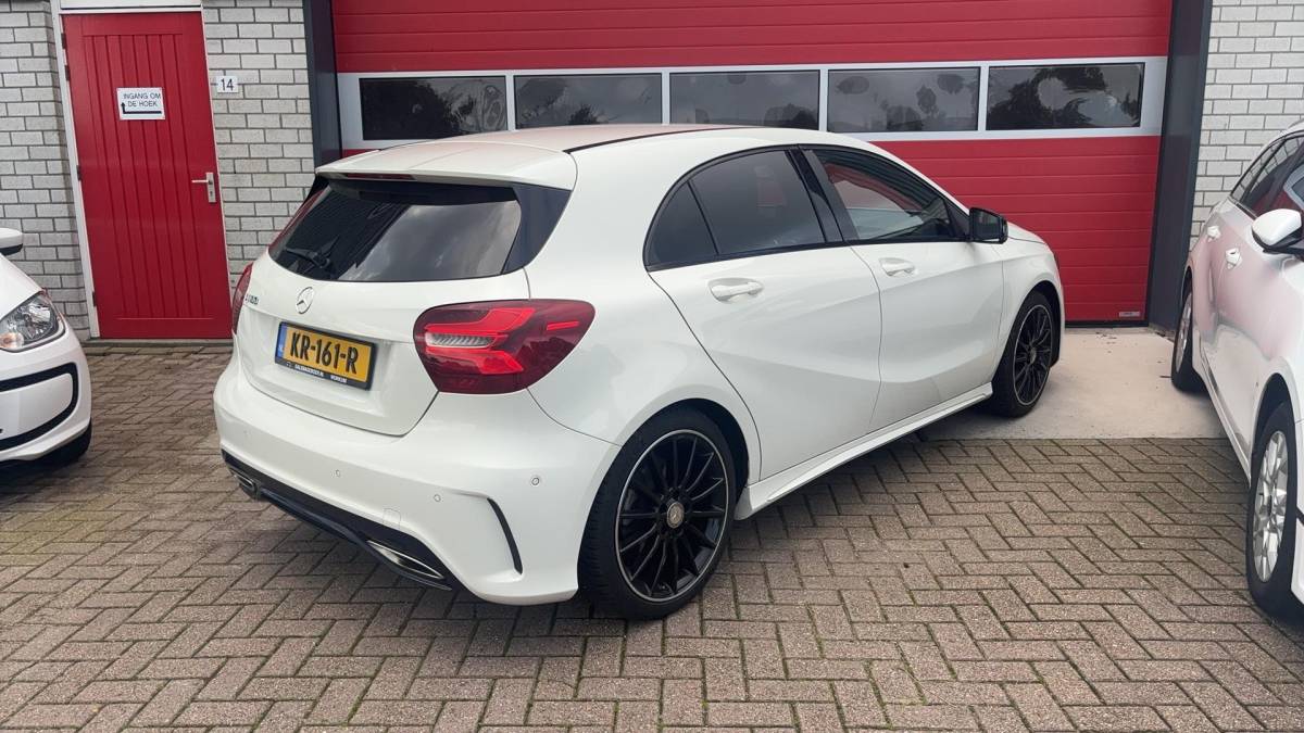 Mercedes-Benz A-Klasse Mercedes-Benz A-klasse 160 AMG Night Edition TREKHAAK / FULL LED / PARKEERSENSOREN / NAVI / AIRCO / PDC / BLUETOOTH / CRUISE / NL-AUTO