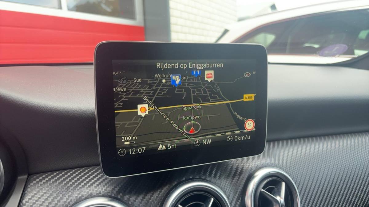 Mercedes-Benz A-Klasse Mercedes-Benz A-klasse 160 AMG Night Edition TREKHAAK / FULL LED / PARKEERSENSOREN / NAVI / AIRCO / PDC / BLUETOOTH / CRUISE / NL-AUTO
