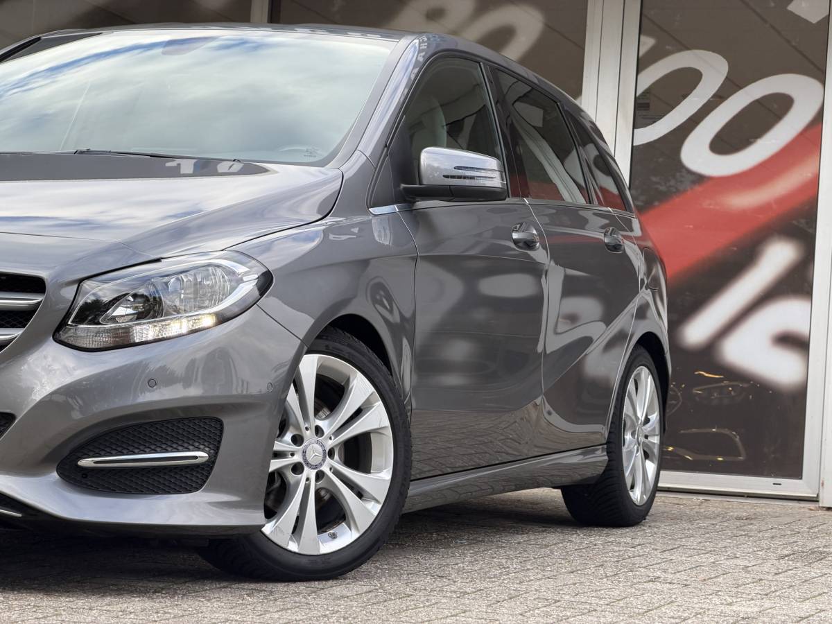 Mercedes-Benz B-Klasse Mercedes-Benz B-klasse 180 Ambition / Automaat / Sensoren V+A / Stoelverwarming /