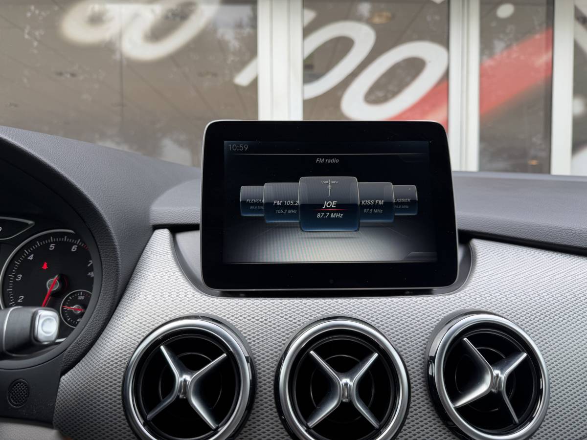 Mercedes-Benz B-Klasse Mercedes-Benz B-klasse 180 Ambition / Automaat / Sensoren V+A / Stoelverwarming /