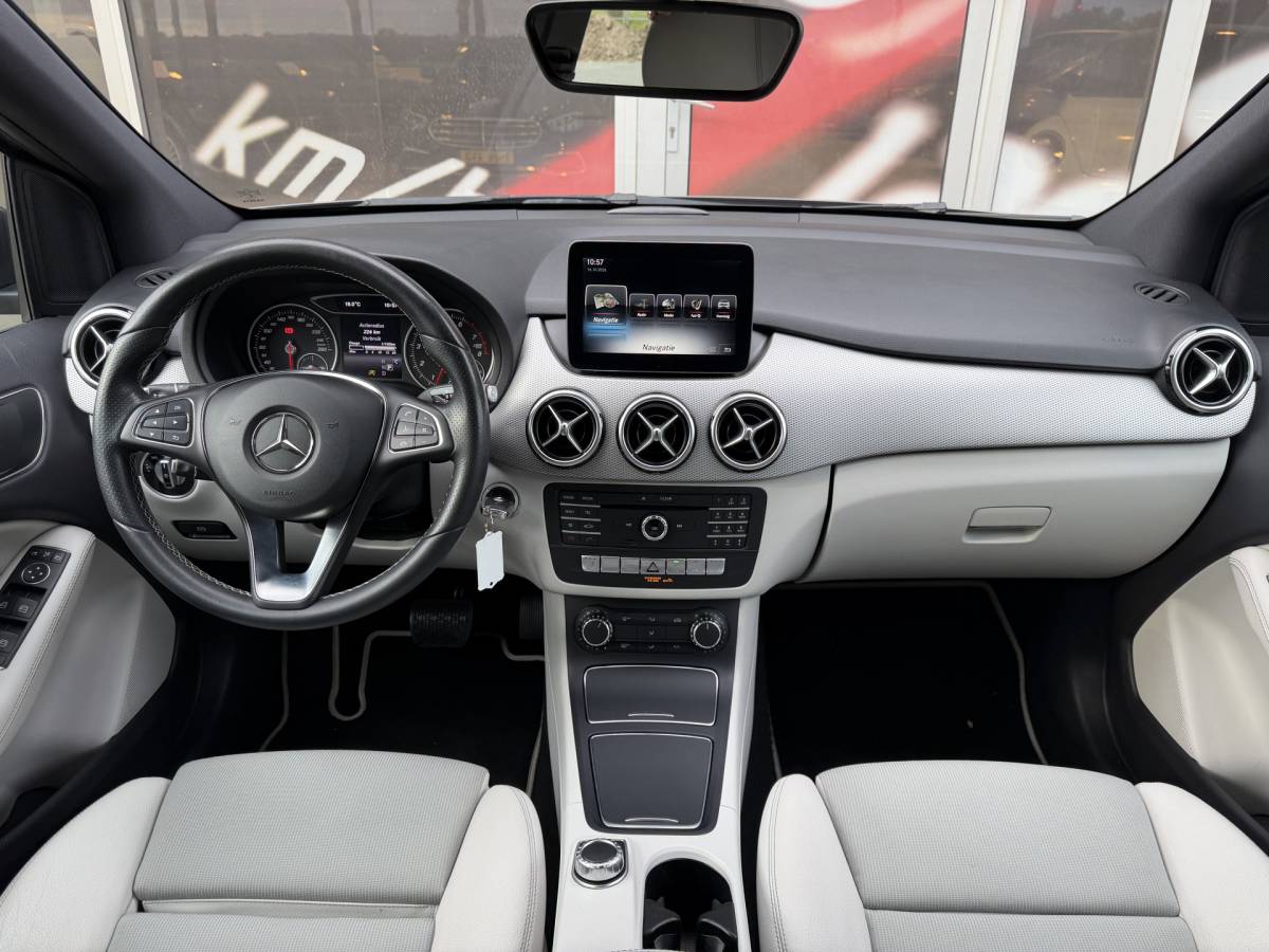 Mercedes-Benz B-Klasse Mercedes-Benz B-klasse 180 Ambition / Automaat / Sensoren V+A / Stoelverwarming /