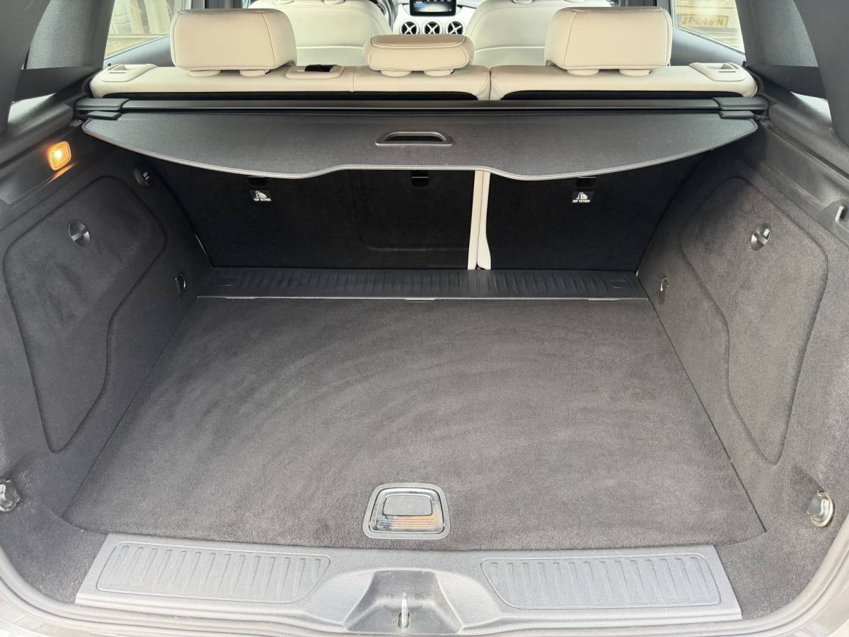 Mercedes-Benz B-Klasse Mercedes-Benz B-klasse 180 Ambition / Automaat / Sensoren V+A / Stoelverwarming /