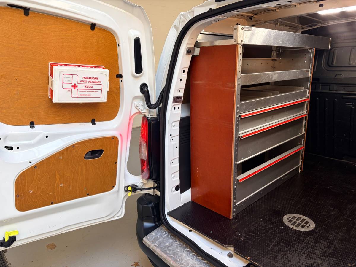 Opel Combo Opel Combo 1.5D 102pk euro6 L1H1 Edition, Kasten, Trekhaak, Airco, Navigatie, CruiseControl, RIJKLAARPRIJS!