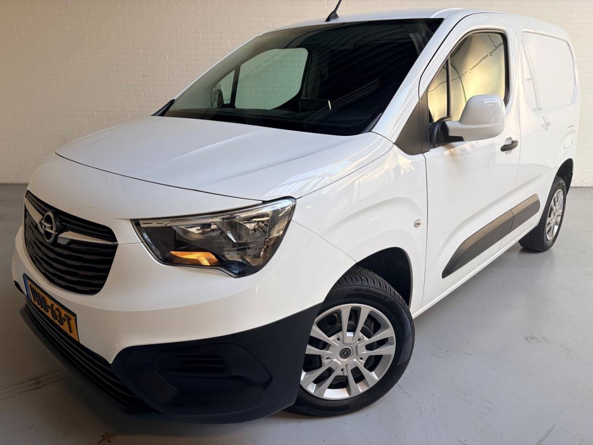 Opel Combo Opel Combo 1.5D 102pk euro6 L1H1 Edition, Kasten, Trekhaak, Airco, Navigatie, CruiseControl, RIJKLAARPRIJS!