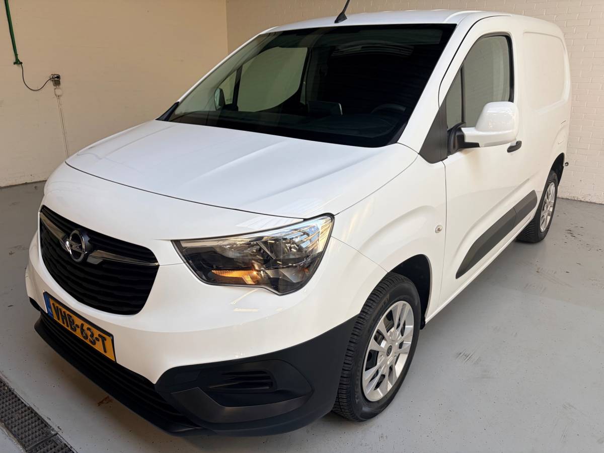 Opel Combo Opel Combo 1.5D 102pk euro6 L1H1 Edition, Kasten, Trekhaak, Airco, Navigatie, CruiseControl, RIJKLAARPRIJS!