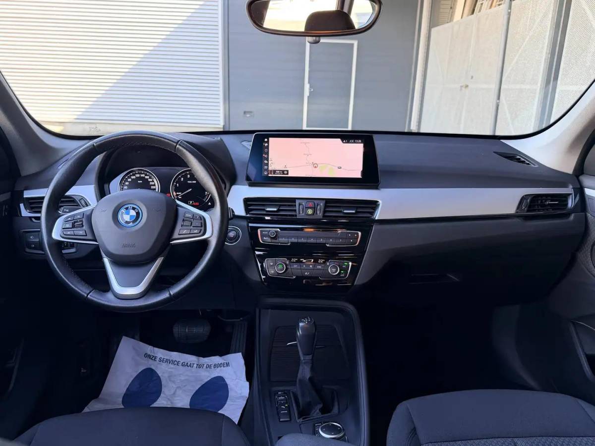 BMW X1 BMW X1 xDrive25e Executive TREKHAAK / CARPLAY / CAMERA / AIRCO / CRUISE CONTROLE / PHEV