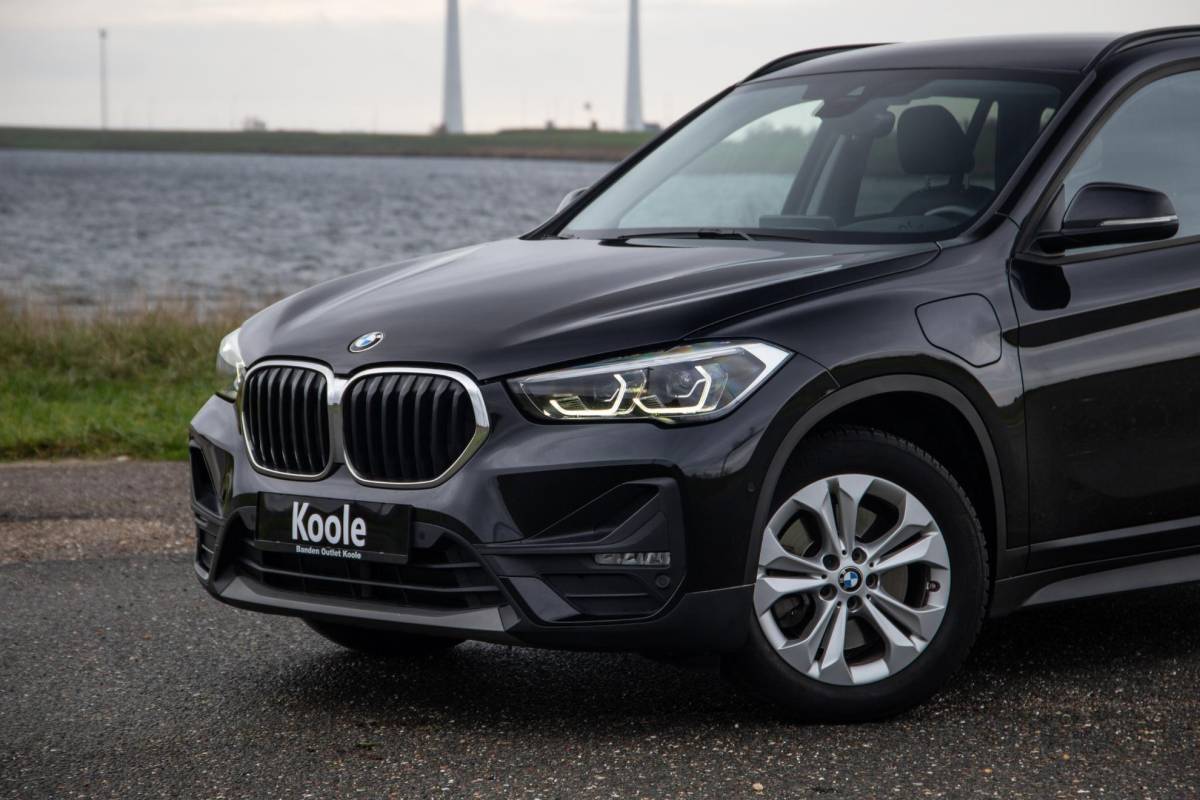 BMW X1 BMW X1 xDrive25e Executive TREKHAAK / CARPLAY / CAMERA / AIRCO / CRUISE CONTROLE / PHEV