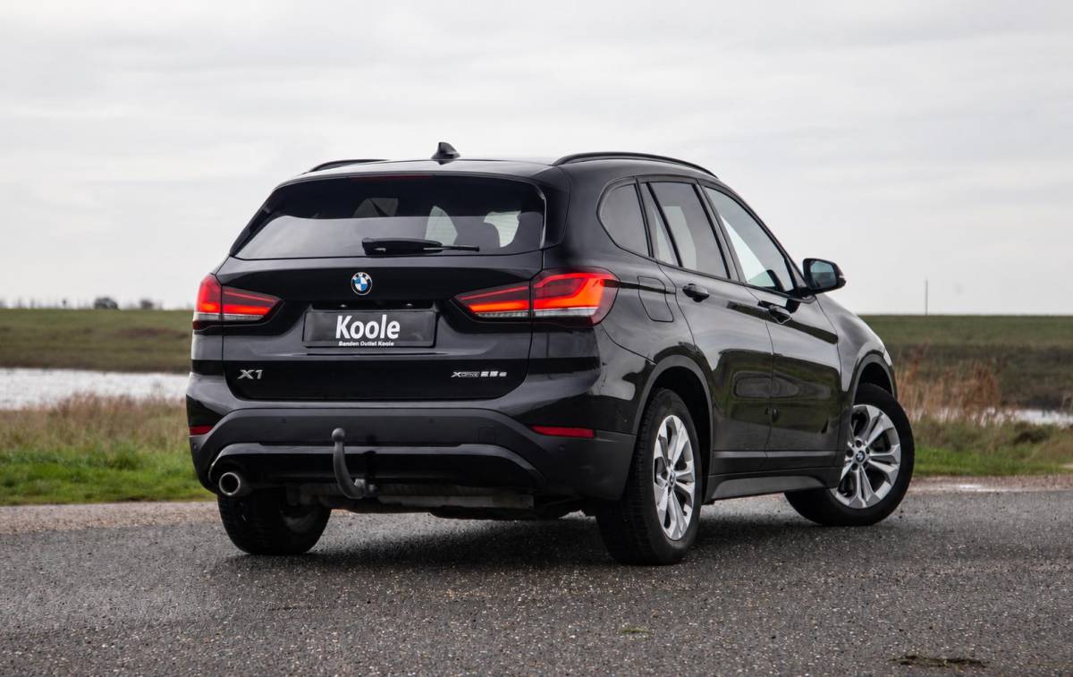 BMW X1 BMW X1 xDrive25e Executive TREKHAAK / CARPLAY / CAMERA / AIRCO / CRUISE CONTROLE / PHEV