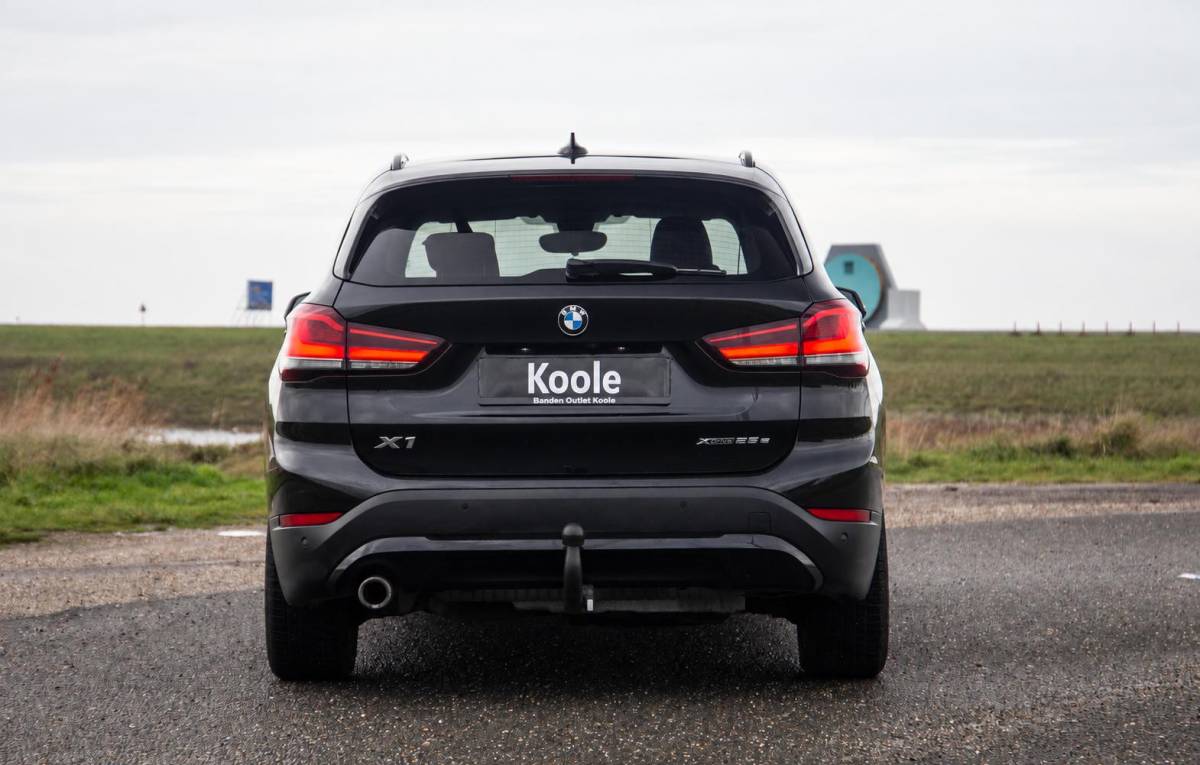 BMW X1 BMW X1 xDrive25e Executive TREKHAAK / CARPLAY / CAMERA / AIRCO / CRUISE CONTROLE / PHEV