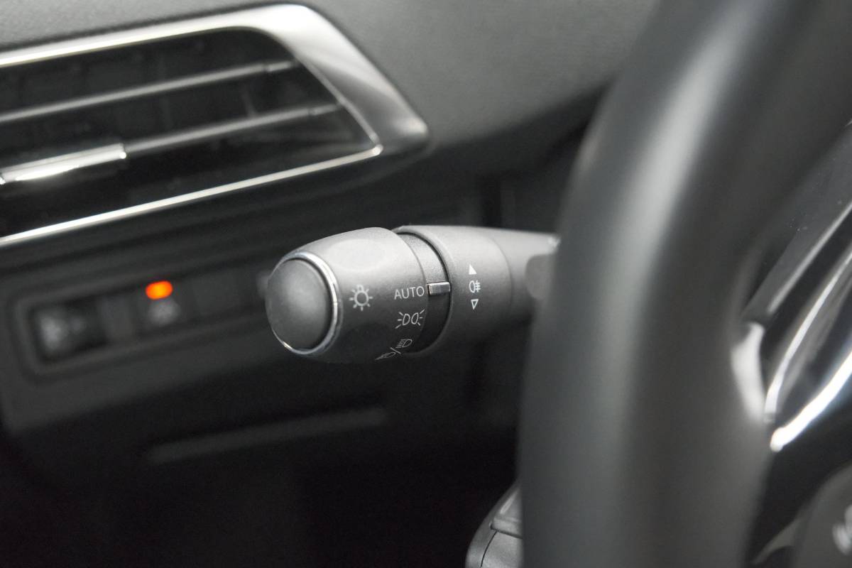 Peugeot 3008 Peugeot 3008 1.6 PLUG-IN HYbrid 225 Allure | Camera | Dodehoekdetectie | Navigatie