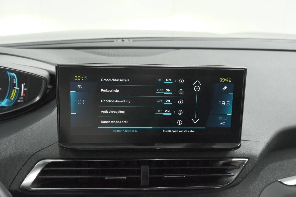 Peugeot 3008 Peugeot 3008 1.6 PLUG-IN HYbrid 225 Allure | Camera | Dodehoekdetectie | Navigatie