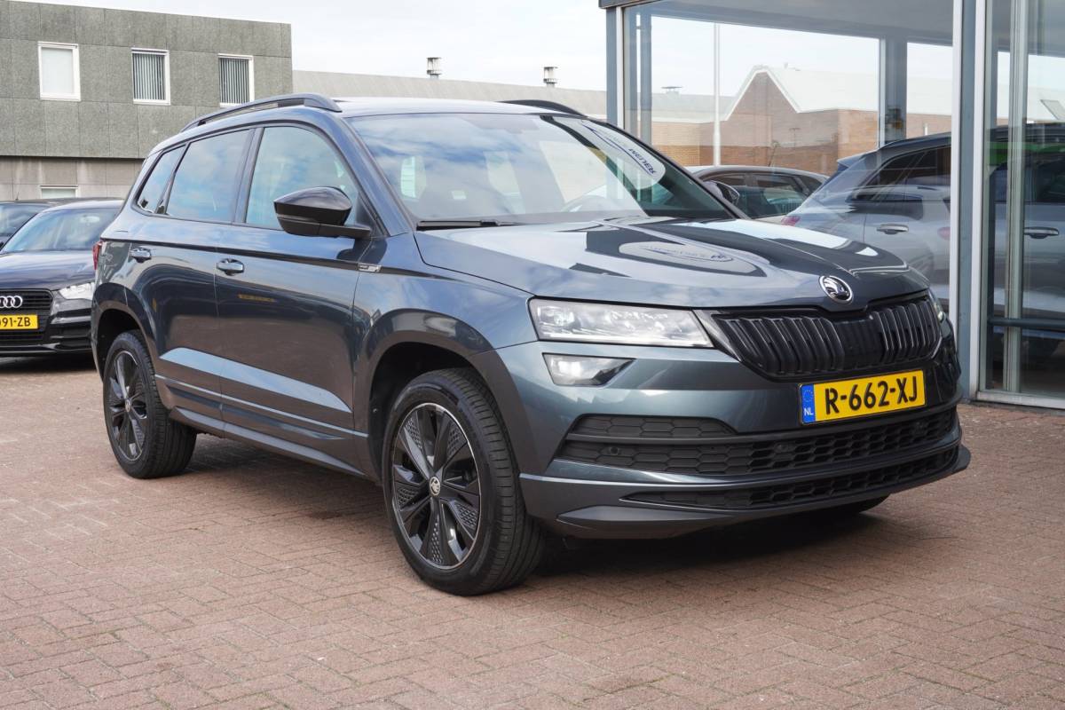 Škoda Karoq Skoda Karoq 1.5 TSI ACT Sportline Business Automaat | Carplay | Elek. pakket | Vol opties | 2022 | Facelift | Inruil mogelijk