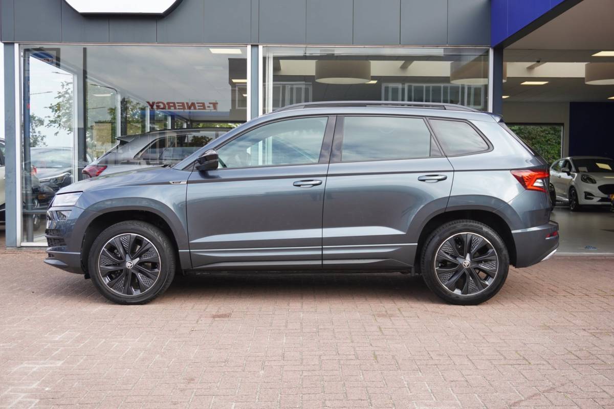 Škoda Karoq Skoda Karoq 1.5 TSI ACT Sportline Business Automaat | Carplay | Elek. pakket | Vol opties | 2022 | Facelift | Inruil mogelijk