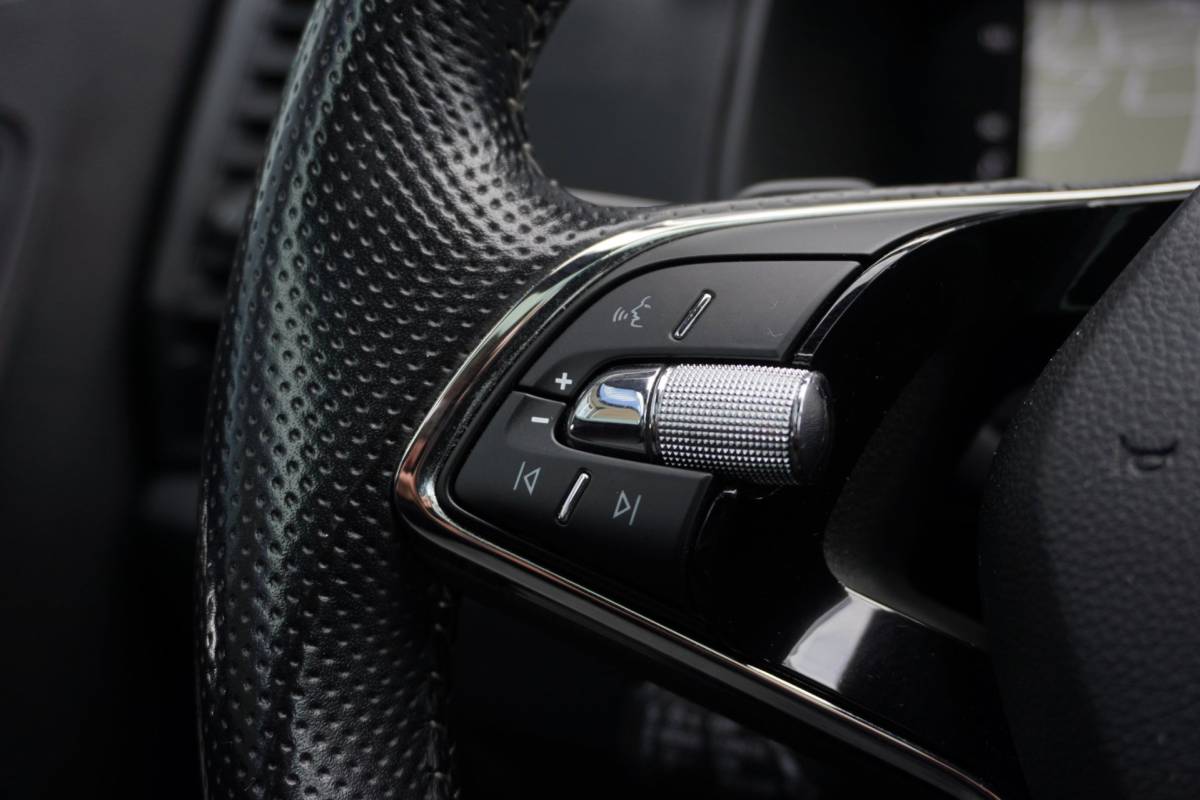 Škoda Karoq Skoda Karoq 1.5 TSI ACT Sportline Business Automaat | Carplay | Elek. pakket | Vol opties | 2022 | Facelift | Inruil mogelijk