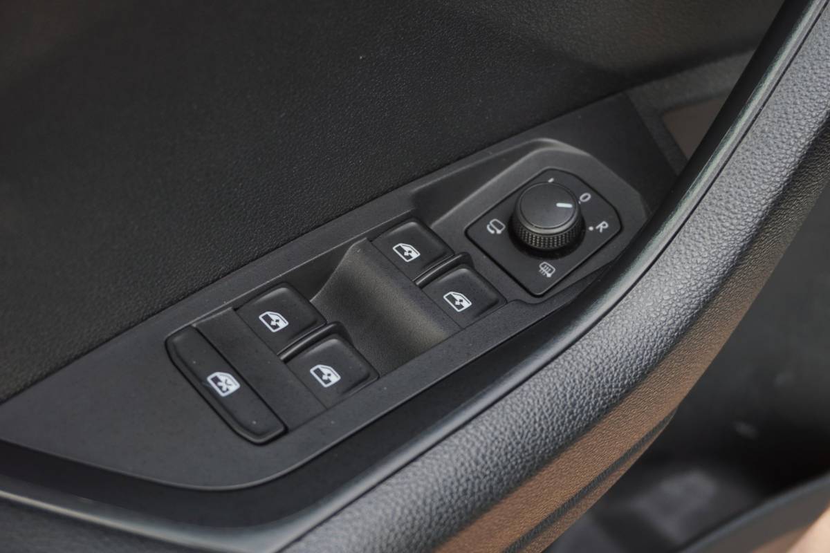 Škoda Karoq Skoda Karoq 1.5 TSI ACT Sportline Business Automaat | Carplay | Elek. pakket | Vol opties | 2022 | Facelift | Inruil mogelijk