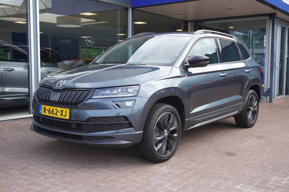 Škoda Karoq Skoda Karoq 1.5 TSI ACT Sportline Business Automaat | Carplay | Elek. pakket | Vol opties | 2022 | Facelift | Inruil mogelijk
