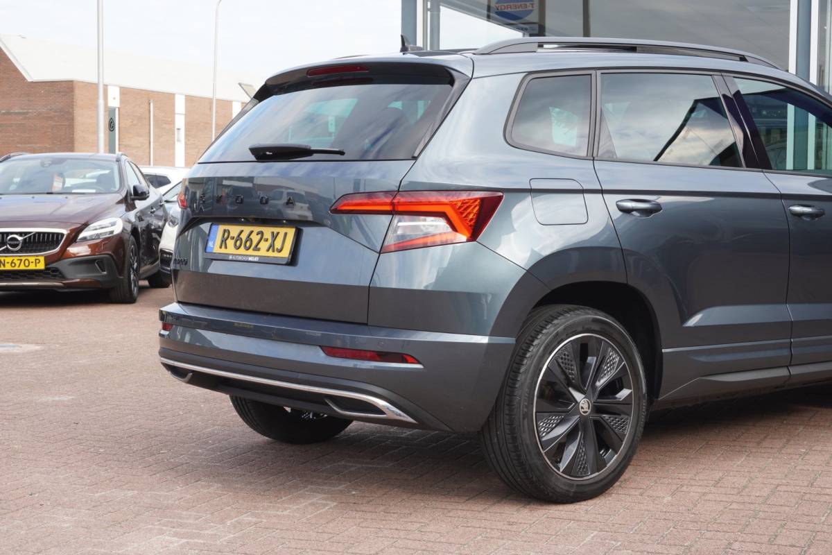 Škoda Karoq Skoda Karoq 1.5 TSI ACT Sportline Business Automaat | Carplay | Elek. pakket | Vol opties | 2022 | Facelift | Inruil mogelijk