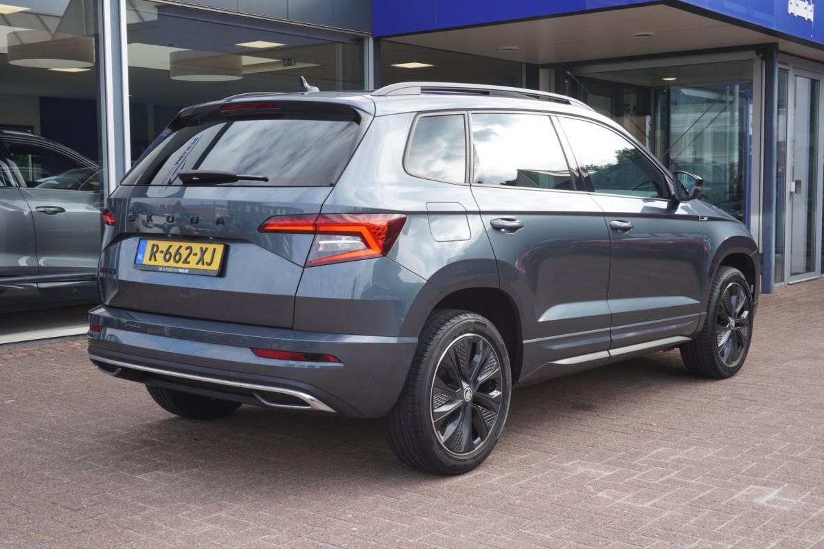 Škoda Karoq Skoda Karoq 1.5 TSI ACT Sportline Business Automaat | Carplay | Elek. pakket | Vol opties | 2022 | Facelift | Inruil mogelijk