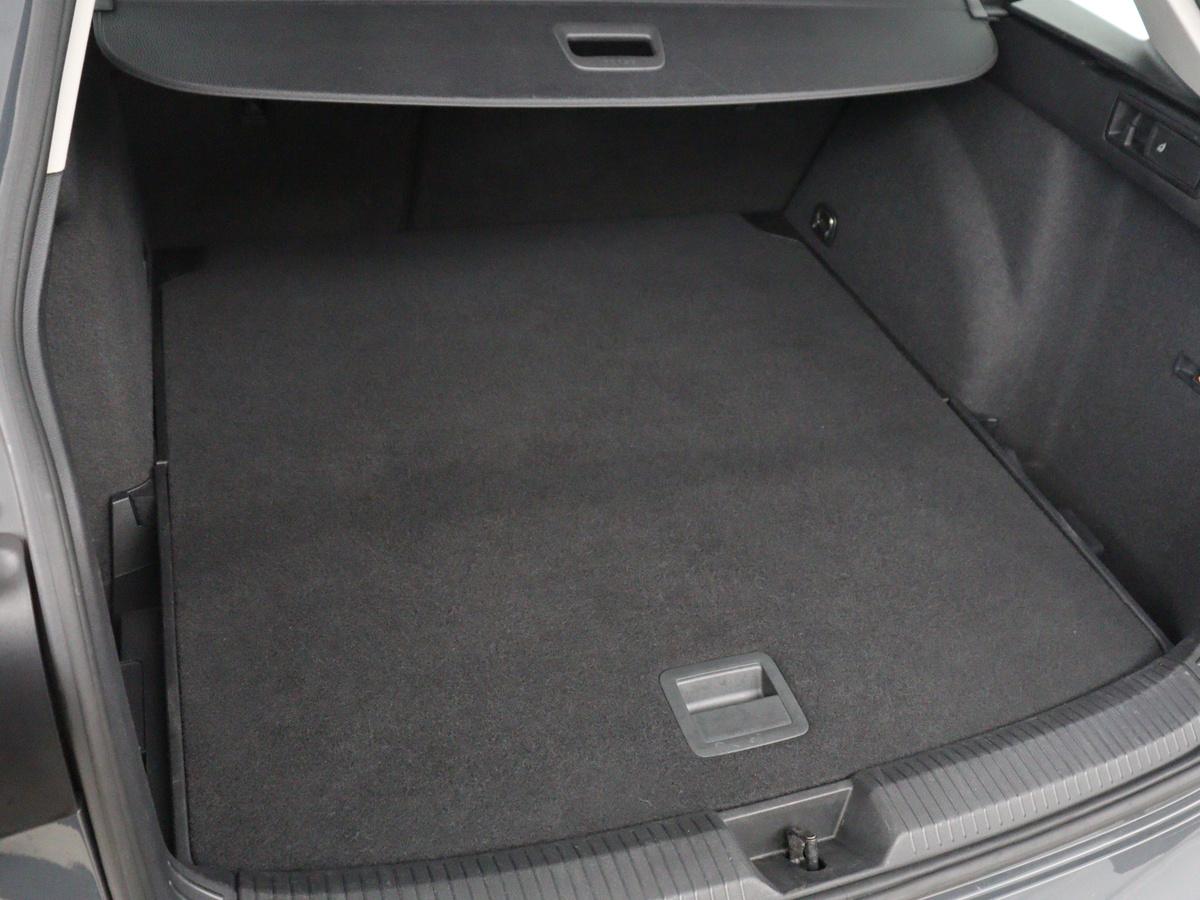 Volkswagen Golf Volkswagen Golf Variant 1.0 TSI Golf | Adaptive cruise | Bluetooth |  Virtueel dashboard | Climate control | Park assist | Trekhaak | 17″ velgen