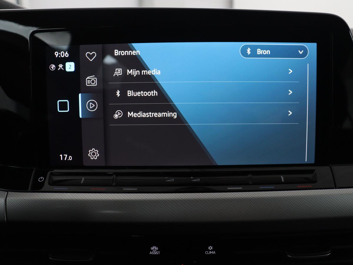 Volkswagen Golf Volkswagen Golf Variant 1.0 TSI Golf | Adaptive cruise | Bluetooth |  Virtueel dashboard | Climate control | Park assist | Trekhaak | 17″ velgen