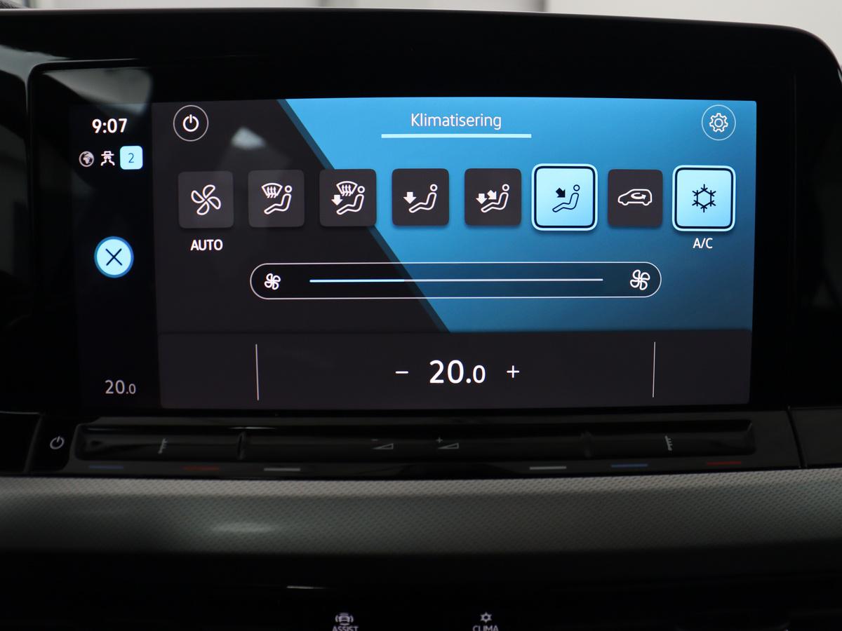 Volkswagen Golf Volkswagen Golf Variant 1.0 TSI Golf | Adaptive cruise | Bluetooth |  Virtueel dashboard | Climate control | Park assist | Trekhaak | 17″ velgen