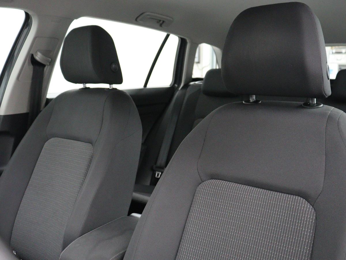 Volkswagen Golf Volkswagen Golf Variant 1.0 TSI Golf | Adaptive cruise | Bluetooth |  Virtueel dashboard | Climate control | Park assist | Trekhaak | 17″ velgen