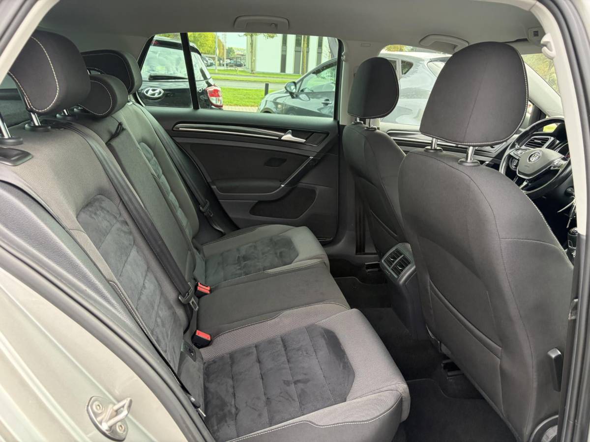 Volkswagen Golf Volkswagen Golf 1.4 TSI ACT Highline ✓1e Eigenaar✓Navi✓Trekhaak✓Clima✓Cruise✓Pdc V+A✓Recent beurt gehad✓6 Bak✓141pk✓18” lm velgen✓N.A.P✓Apk tot 02-2027