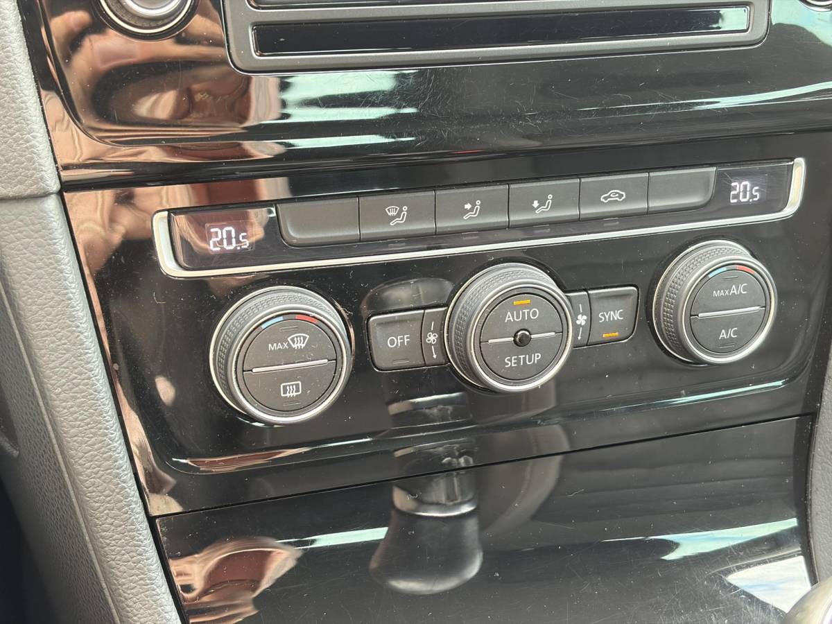 Volkswagen Golf Volkswagen Golf 1.4 TSI ACT Highline ✓1e Eigenaar✓Navi✓Trekhaak✓Clima✓Cruise✓Pdc V+A✓Recent beurt gehad✓6 Bak✓141pk✓18” lm velgen✓N.A.P✓Apk tot 02-2027
