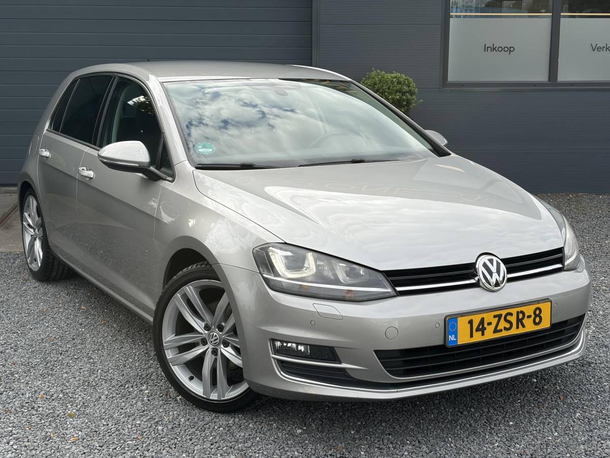 Volkswagen Golf Volkswagen Golf 1.4 TSI ACT Highline ✓1e Eigenaar✓Navi✓Trekhaak✓Clima✓Cruise✓Pdc V+A✓Recent beurt gehad✓6 Bak✓141pk✓18” lm velgen✓N.A.P✓Apk tot 02-2027