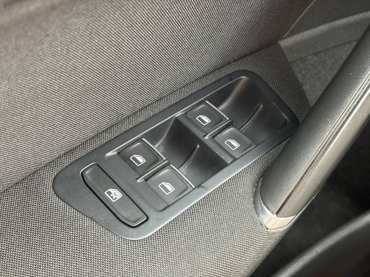 Volkswagen Golf Volkswagen Golf 1.4 TSI ACT Highline ✓1e Eigenaar✓Navi✓Trekhaak✓Clima✓Cruise✓Pdc V+A✓Recent beurt gehad✓6 Bak✓141pk✓18” lm velgen✓N.A.P✓Apk tot 02-2027