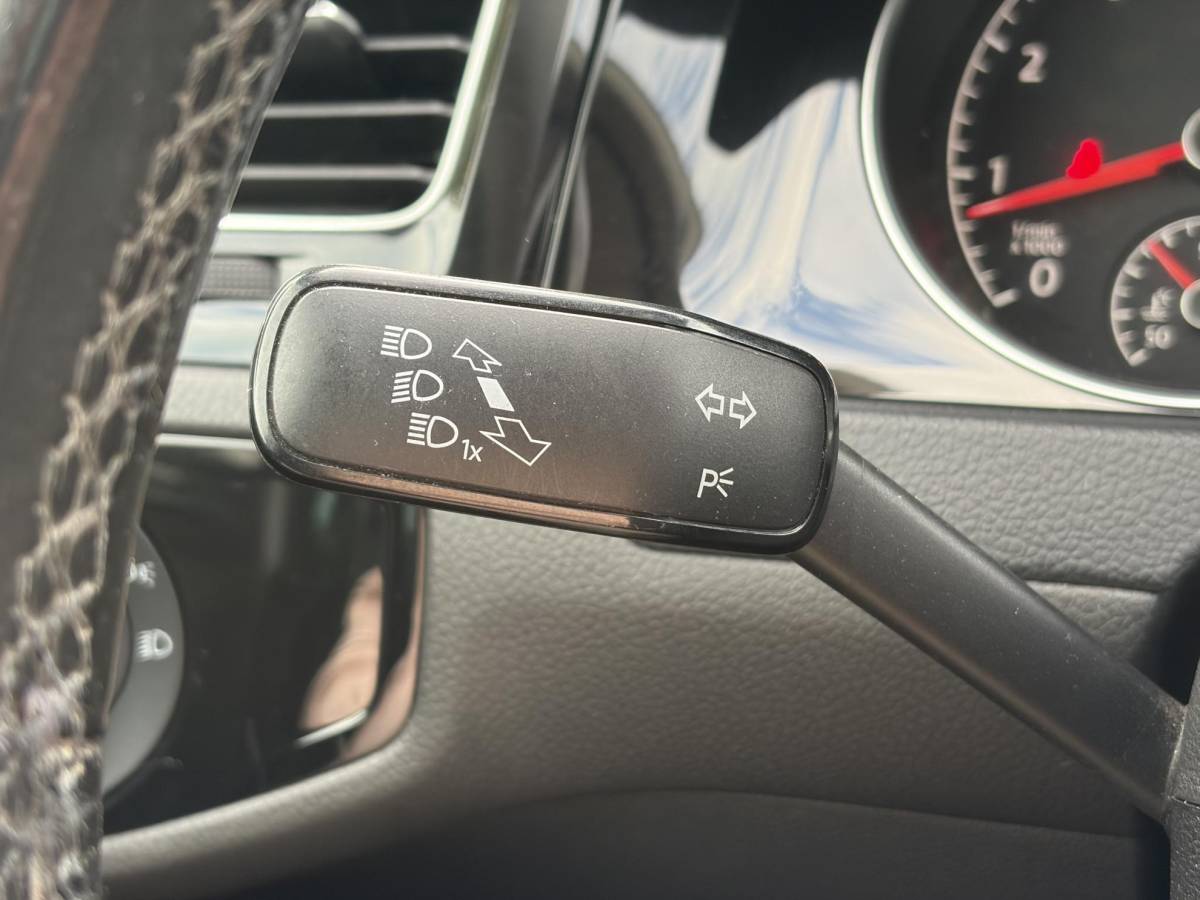Volkswagen Golf Volkswagen Golf 1.4 TSI ACT Highline ✓1e Eigenaar✓Navi✓Trekhaak✓Clima✓Cruise✓Pdc V+A✓Recent beurt gehad✓6 Bak✓141pk✓18” lm velgen✓N.A.P✓Apk tot 02-2027