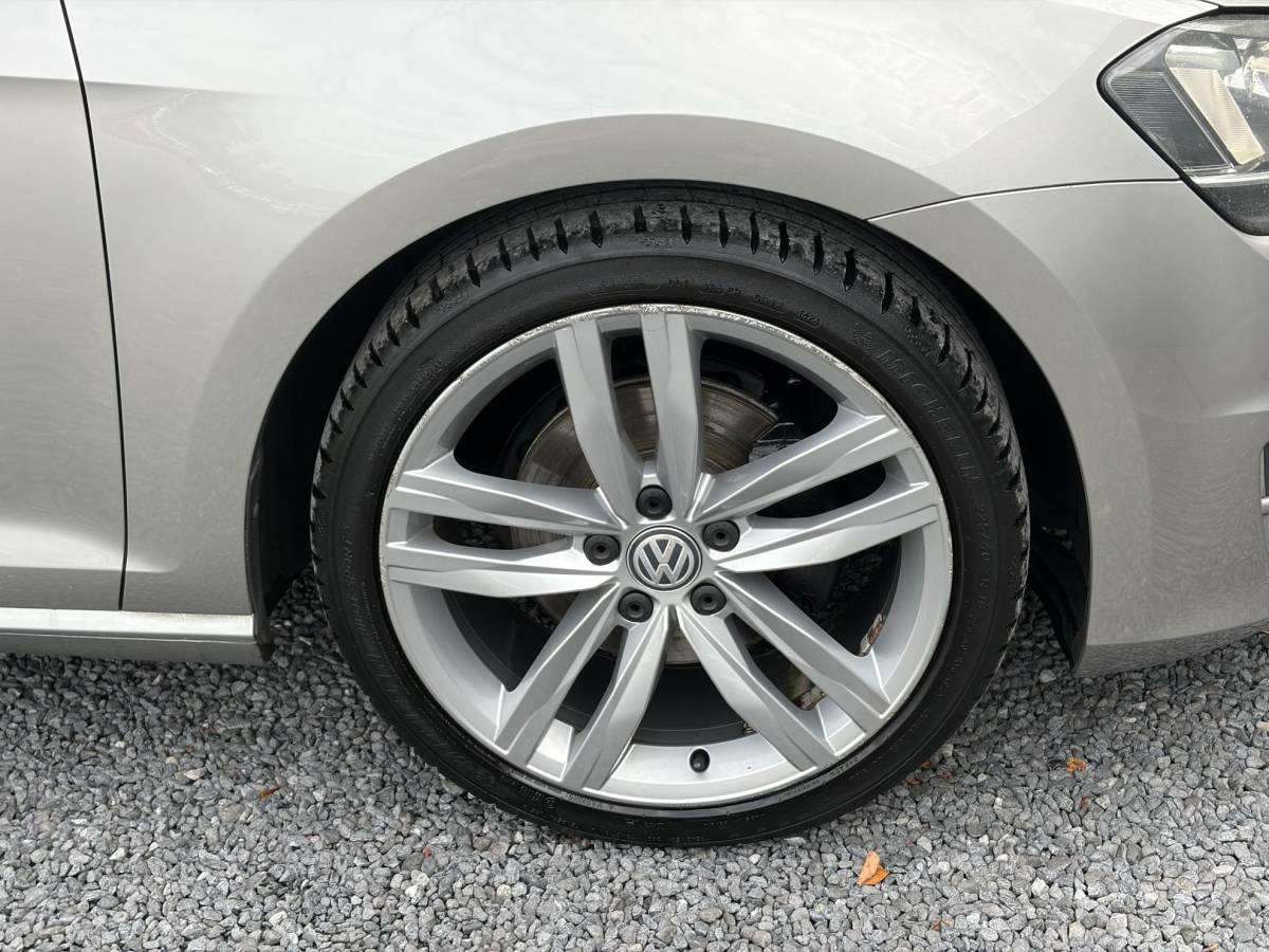 Volkswagen Golf Volkswagen Golf 1.4 TSI ACT Highline ✓1e Eigenaar✓Navi✓Trekhaak✓Clima✓Cruise✓Pdc V+A✓Recent beurt gehad✓6 Bak✓141pk✓18” lm velgen✓N.A.P✓Apk tot 02-2027