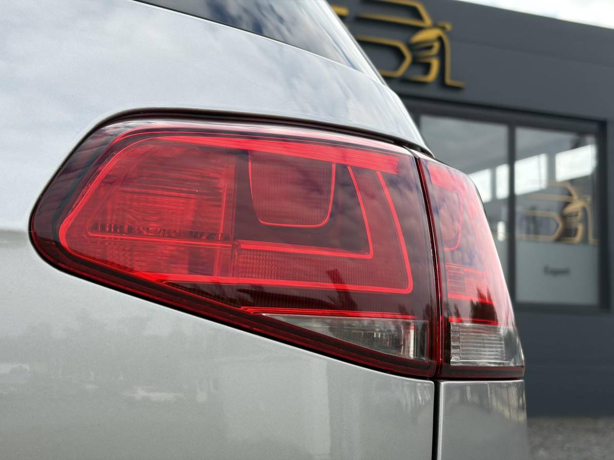 Volkswagen Golf Volkswagen Golf 1.4 TSI ACT Highline ✓1e Eigenaar✓Navi✓Trekhaak✓Clima✓Cruise✓Pdc V+A✓Recent beurt gehad✓6 Bak✓141pk✓18” lm velgen✓N.A.P✓Apk tot 02-2027